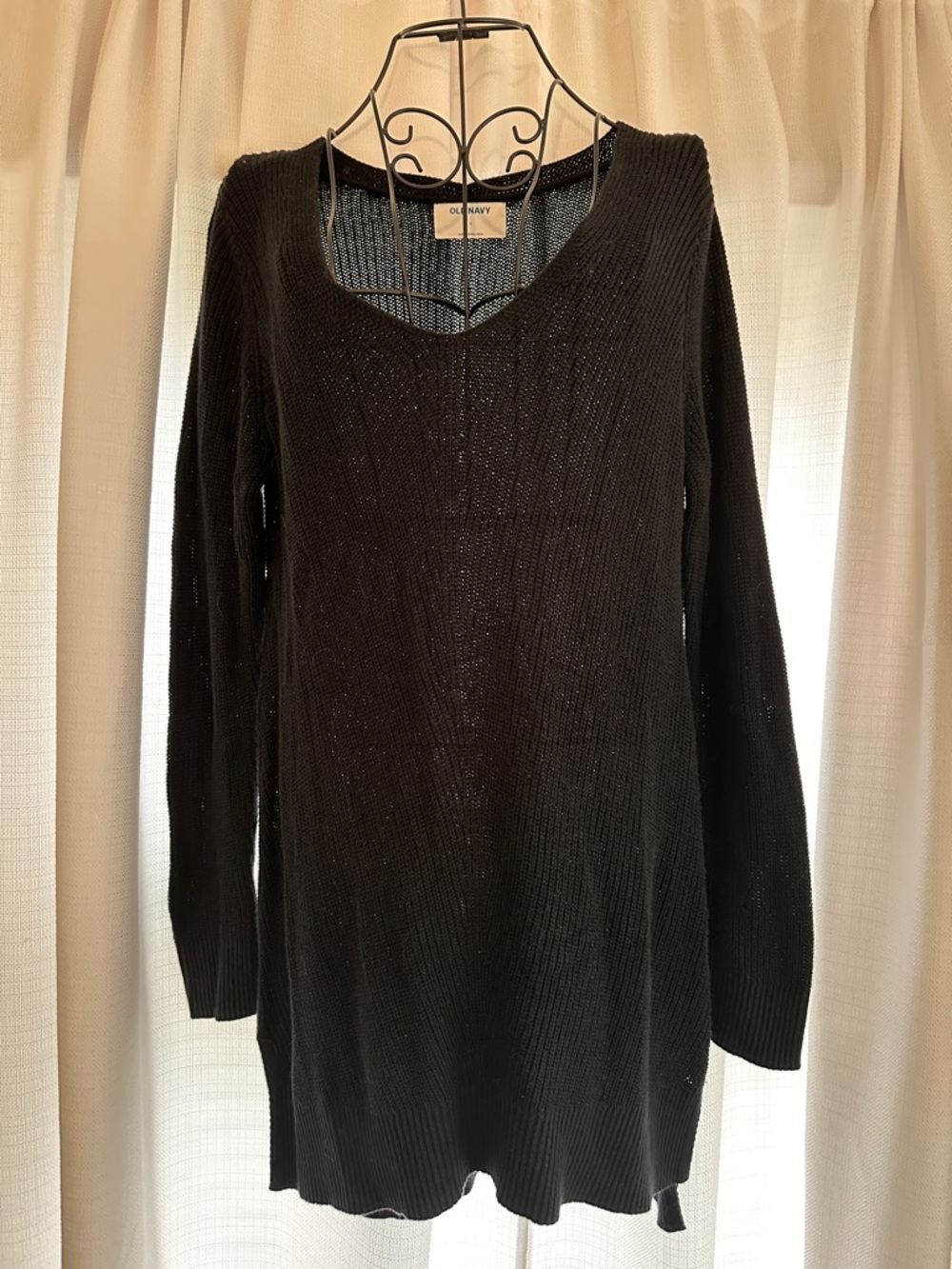 Old Navy Black V-Neck Women's Hi-Lo Tunic Sweater